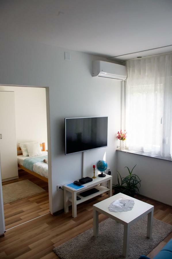 Meridian Apartment , 300M To Bus Terminal, Fast Wifi & Airport Transf ザグレブ エクステリア 写真